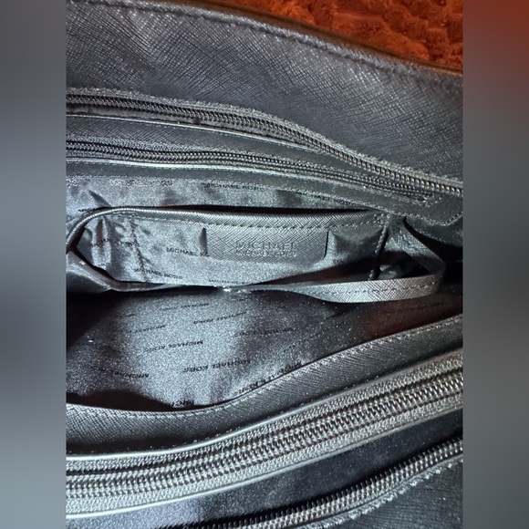 Michael Kors Large Black Leather Double Handle Tote Bag. - Picture 4 of 10